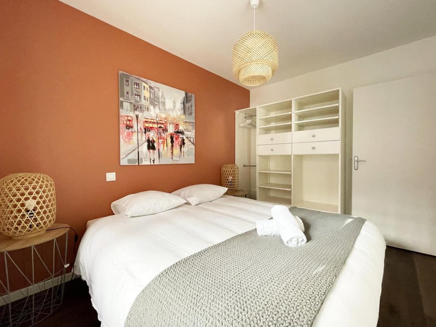 Le Patio De La Reine Berthe - Parking Included Apartment Chartres Luaran gambar