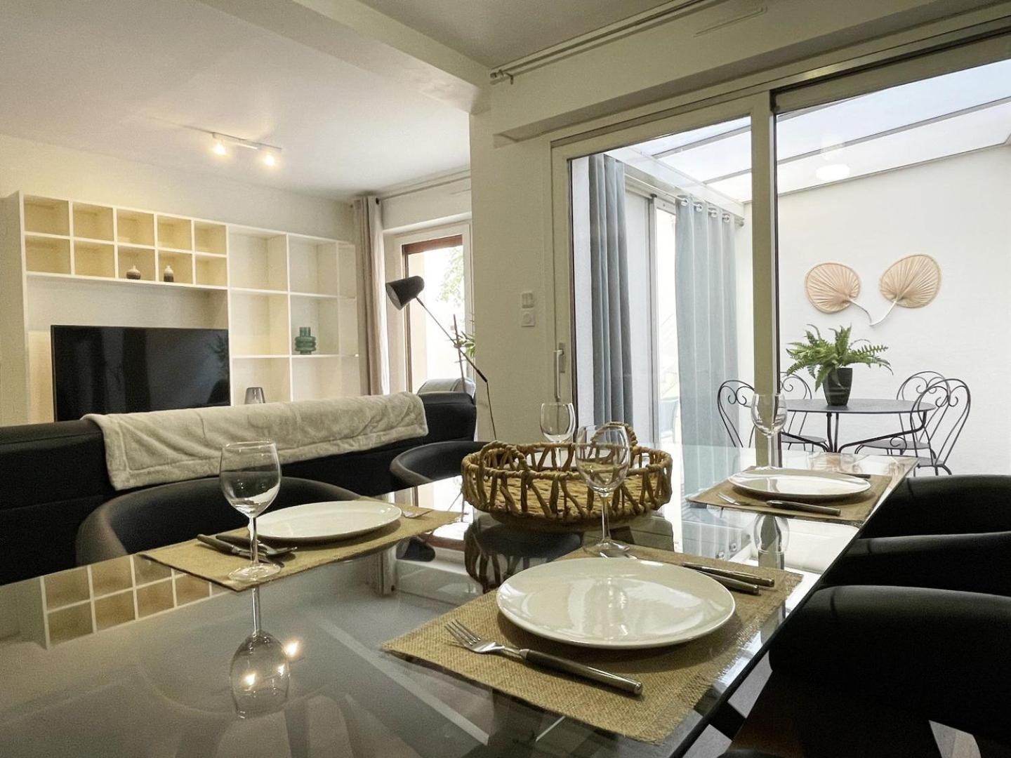 Le Patio De La Reine Berthe - Parking Included Apartment Chartres Luaran gambar
